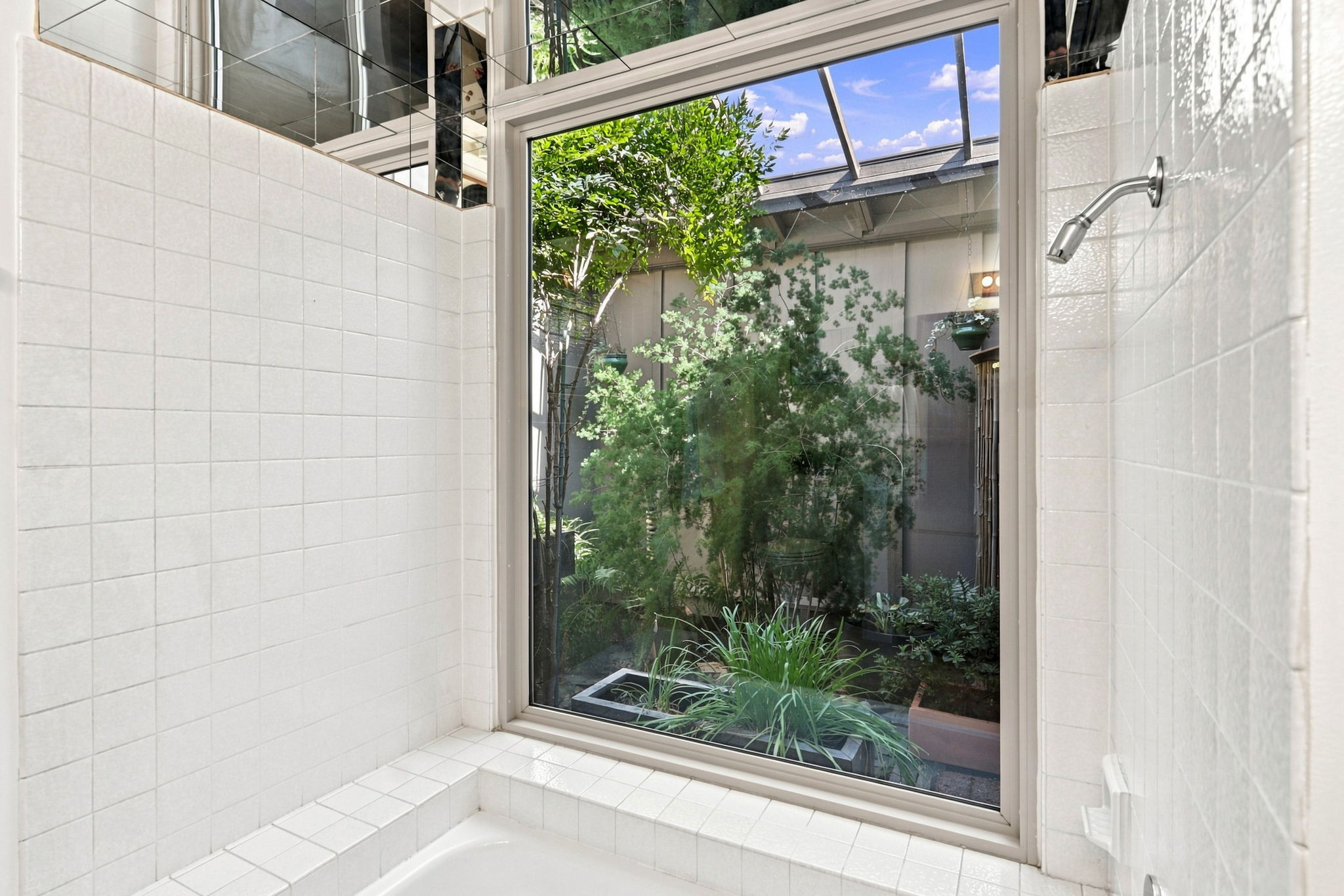  Photo 31