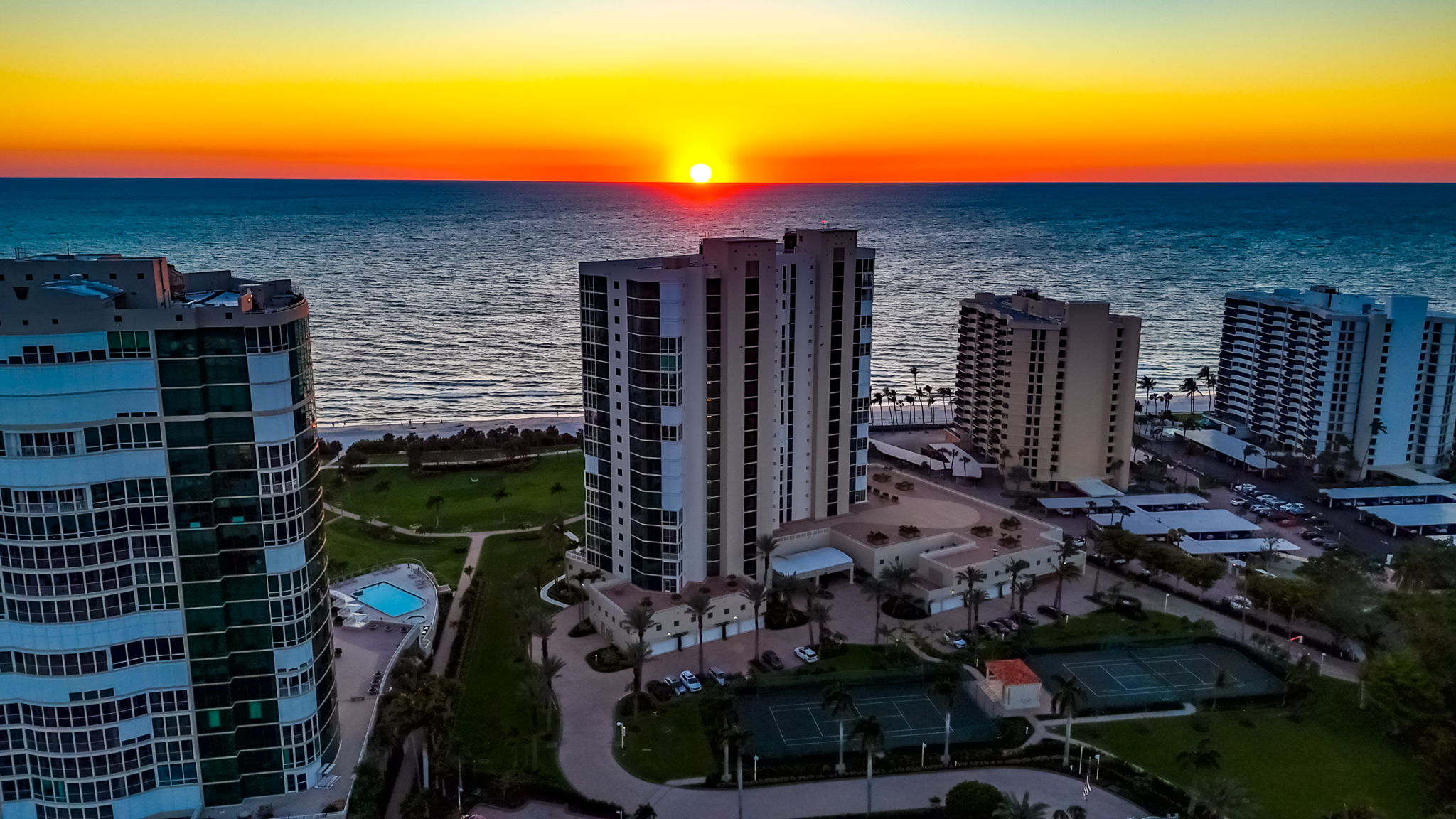 Le Ciel Park Tower Sunset-2 copy