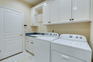 Mudroom/Laundry with Sink