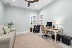 Den or extra bedroom space