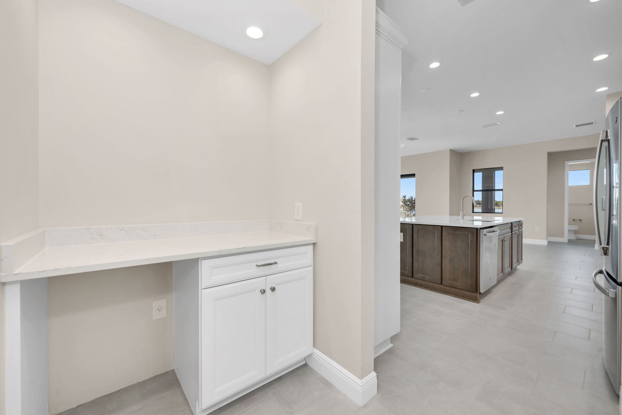 Hallway Desk - Kitchen