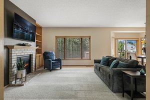 3995 Black Oaks Ln N, Plymouth, MN 55446, USA Photo 8