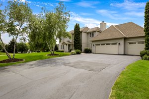 3995 Black Oaks Ln N, Plymouth, MN 55446, USA Photo 3