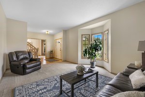 3995 Black Oaks Ln N, Plymouth, MN 55446, USA Photo 6