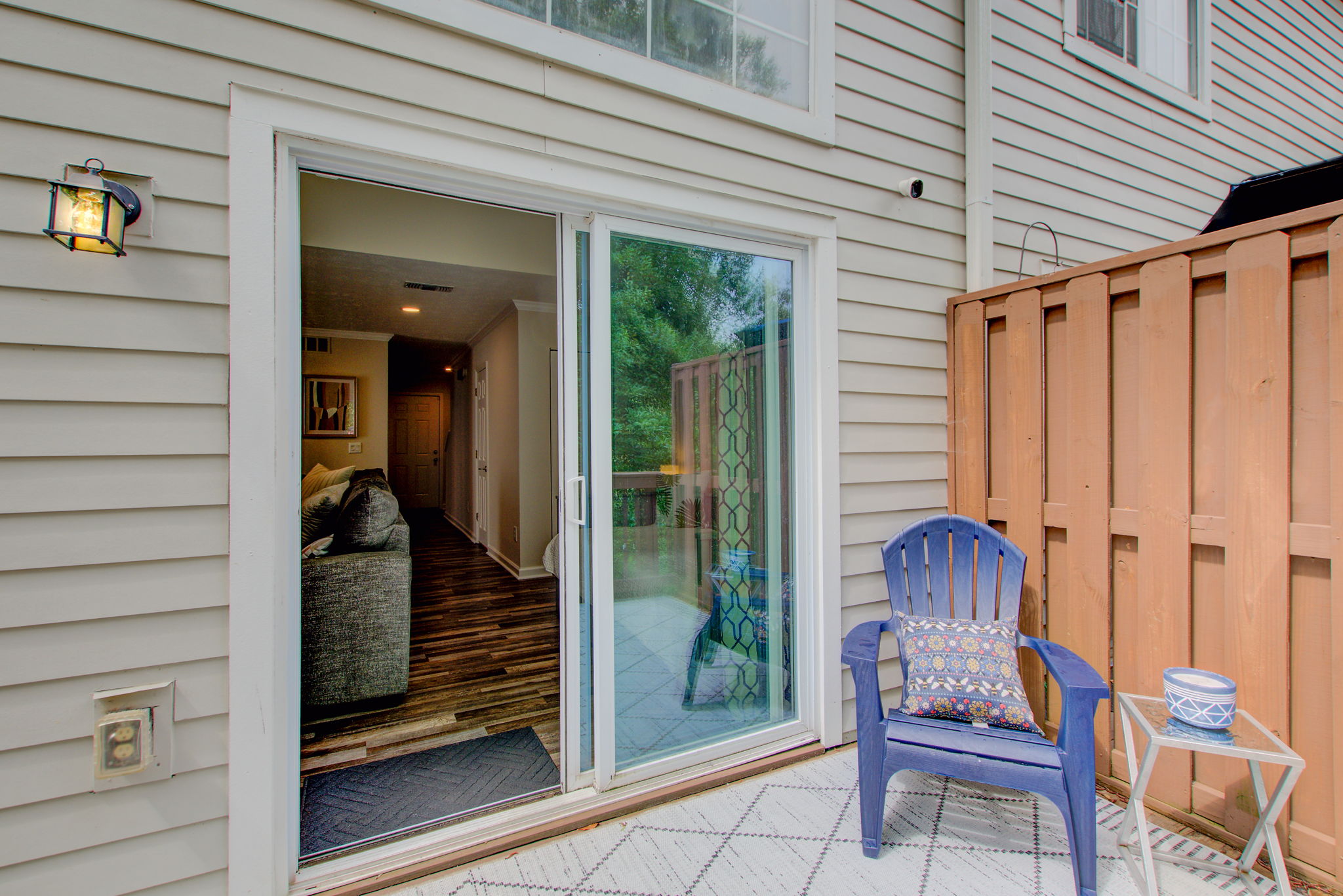 16 Ext Deck C w Interview View
