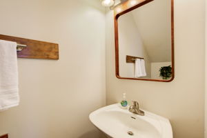 18 Powder Room