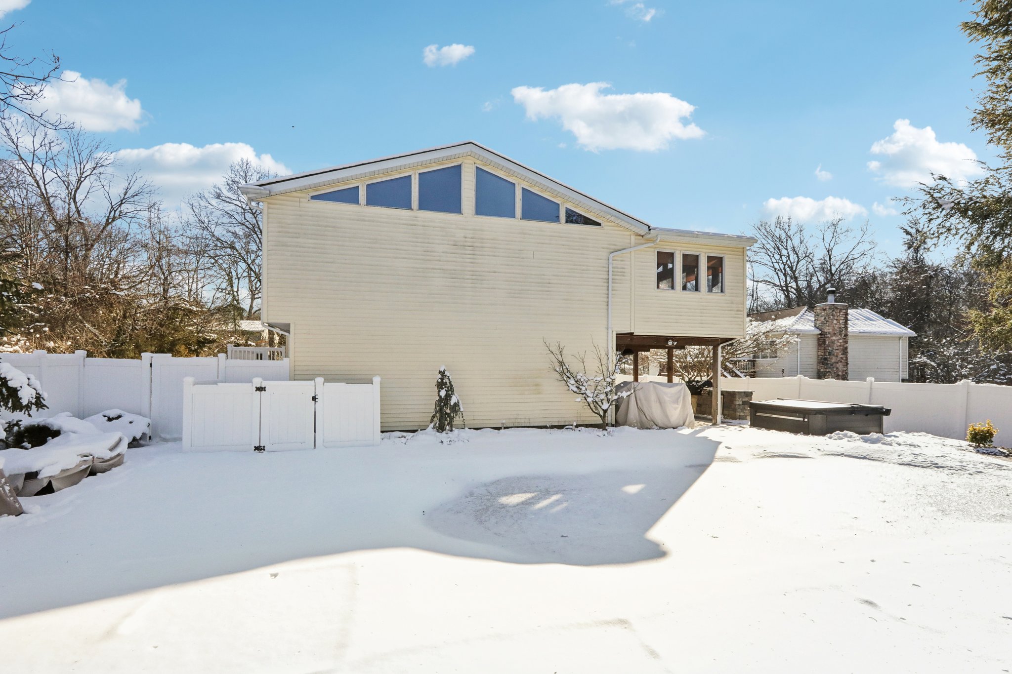 Austin Way-S2101-1-008.jpg