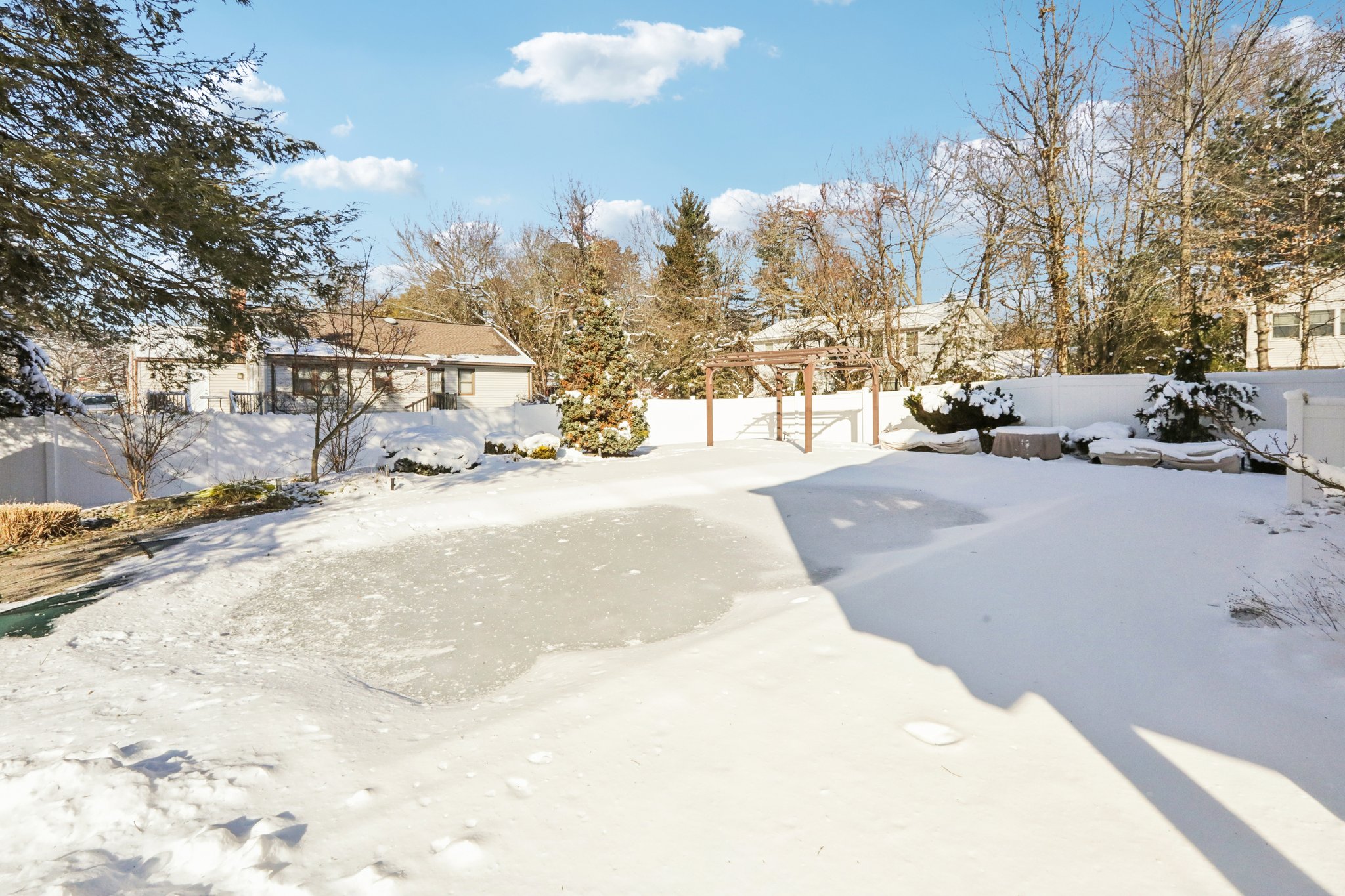 Austin Way-S2101-1-010.jpg