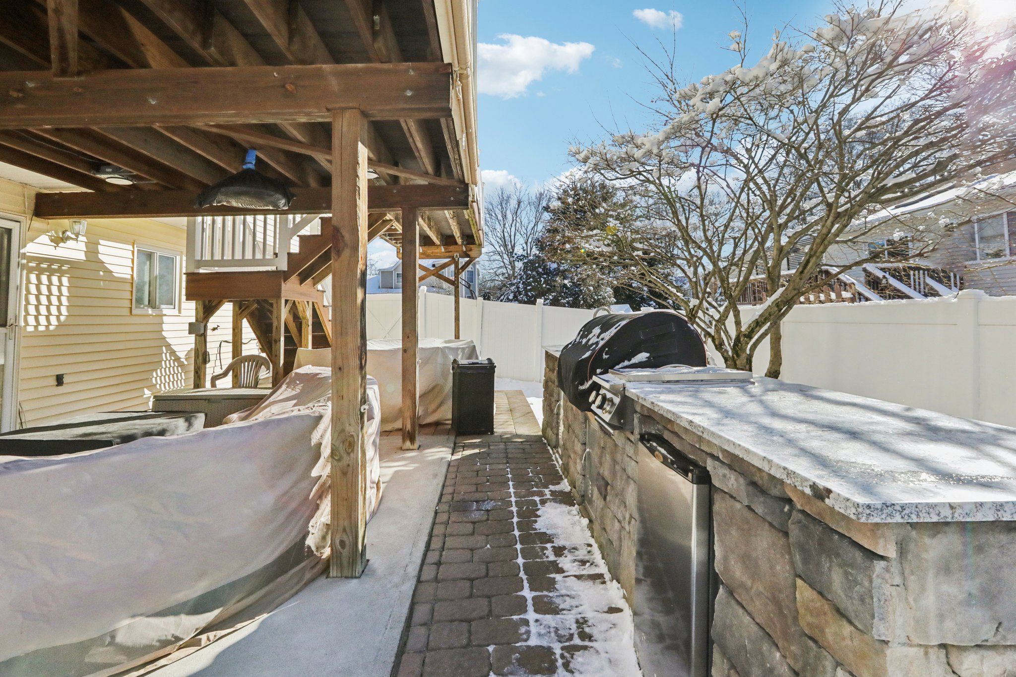 Austin Way-S2101-1-012.jpg