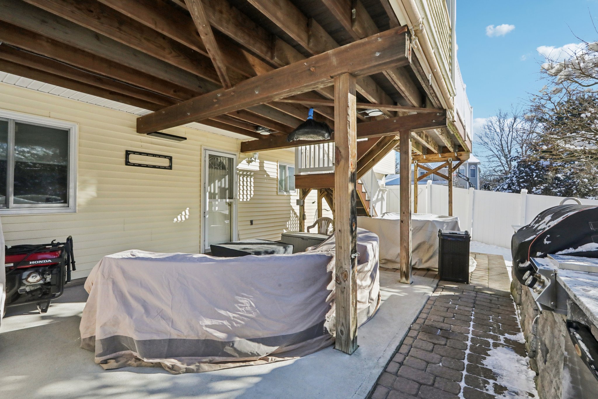 Austin Way-S2101-1-013.jpg