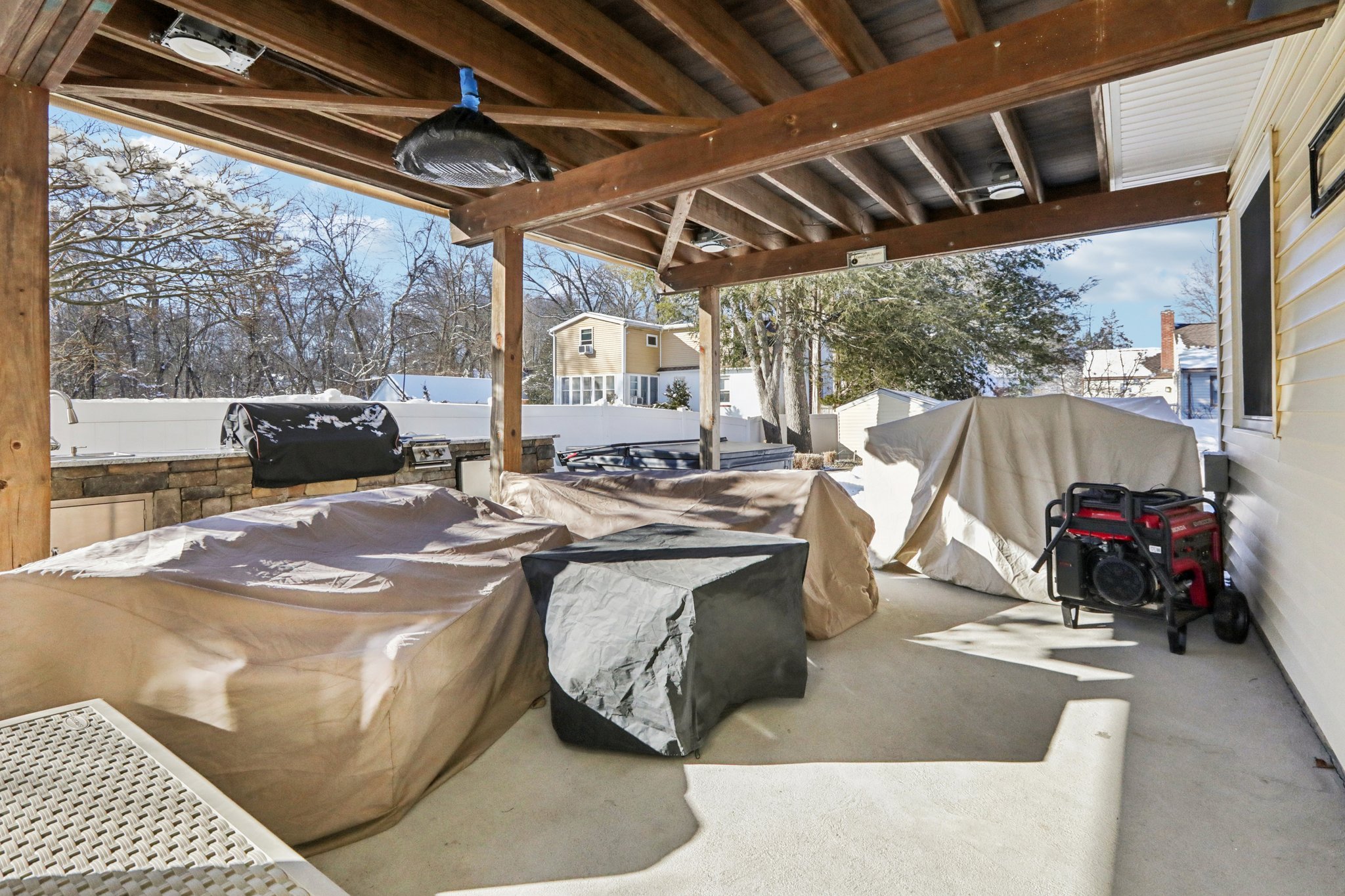 Austin Way-S2101-1-015.jpg