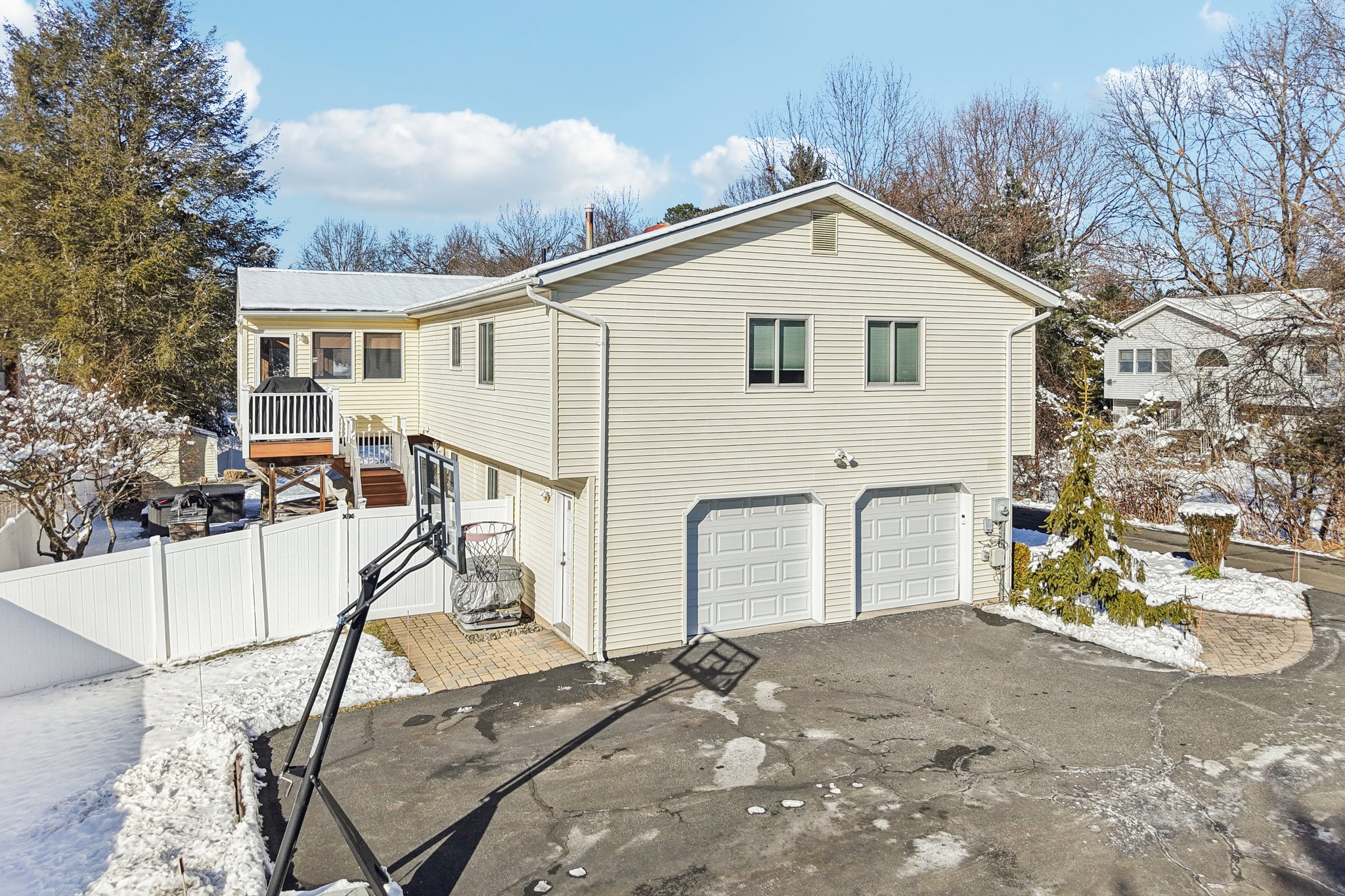 Austin Way-S2101-1-020.jpg