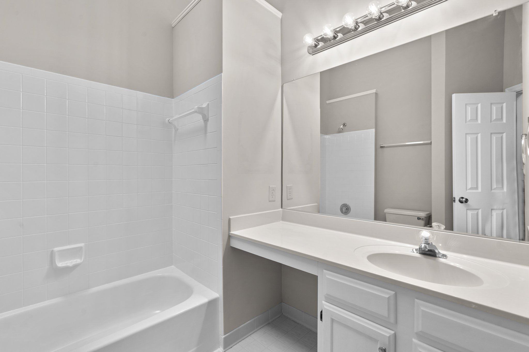 28. Beacon Hill Way.jpg