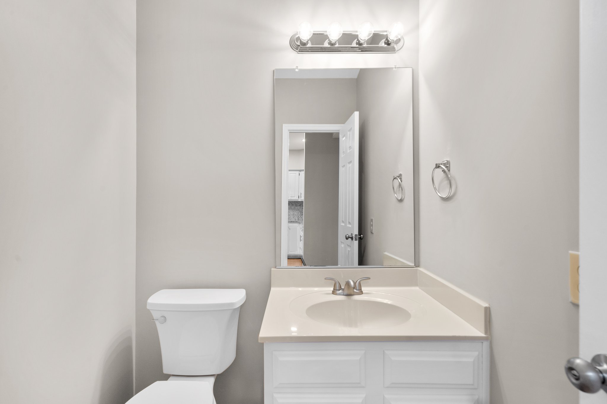 21. Beacon Hill Way.jpg