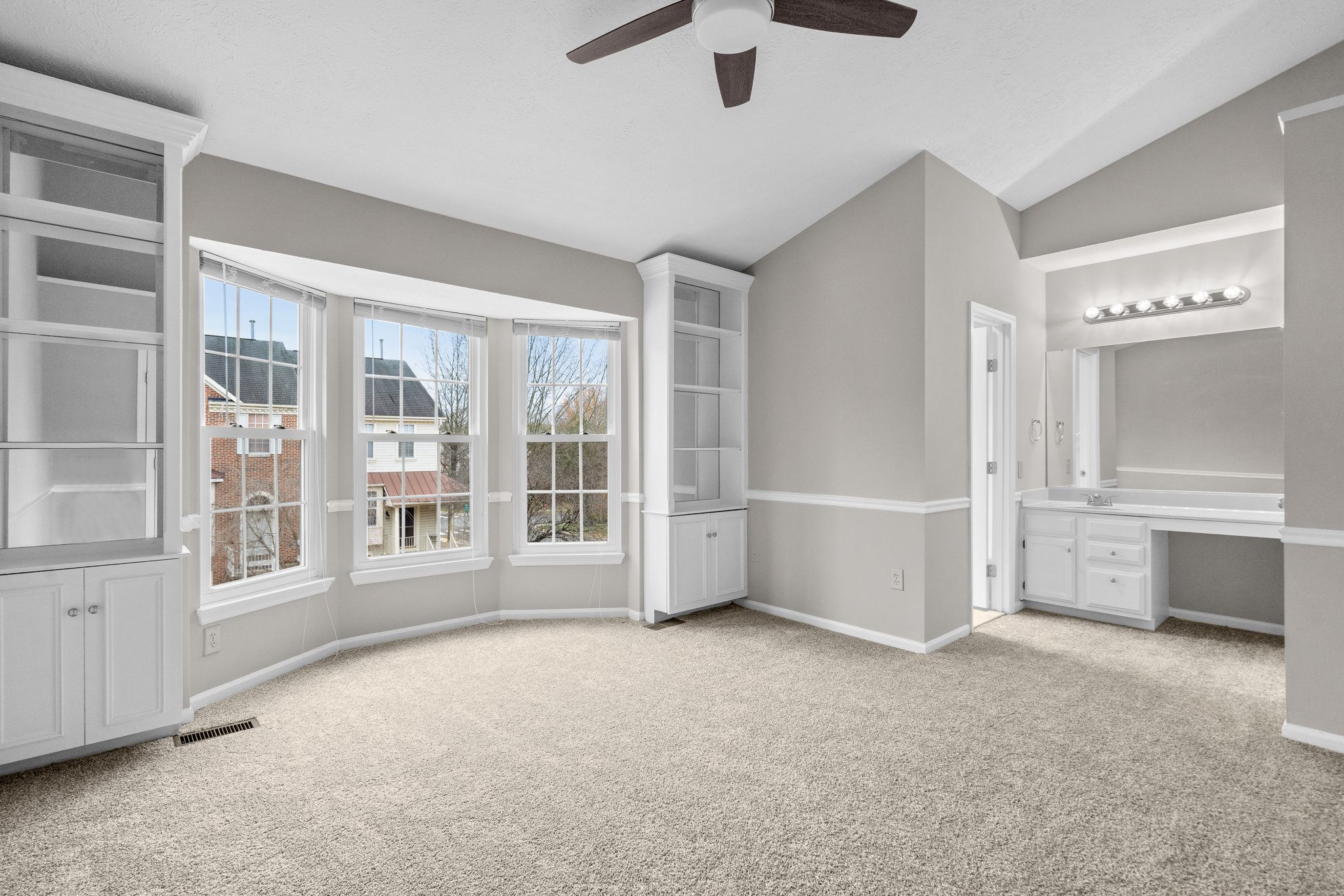 23. Beacon Hill Way.jpg