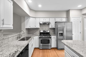 16. Beacon Hill Way.jpg