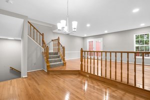 13. Beacon Hill Way.jpg