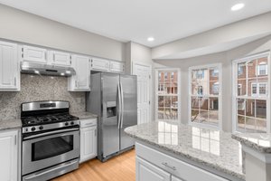 17. Beacon Hill Way.jpg