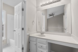 26. Beacon Hill Way.jpg