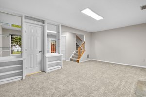 37. Beacon Hill Way.jpg