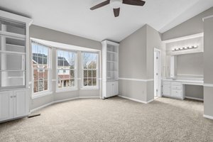 23. Beacon Hill Way.jpg