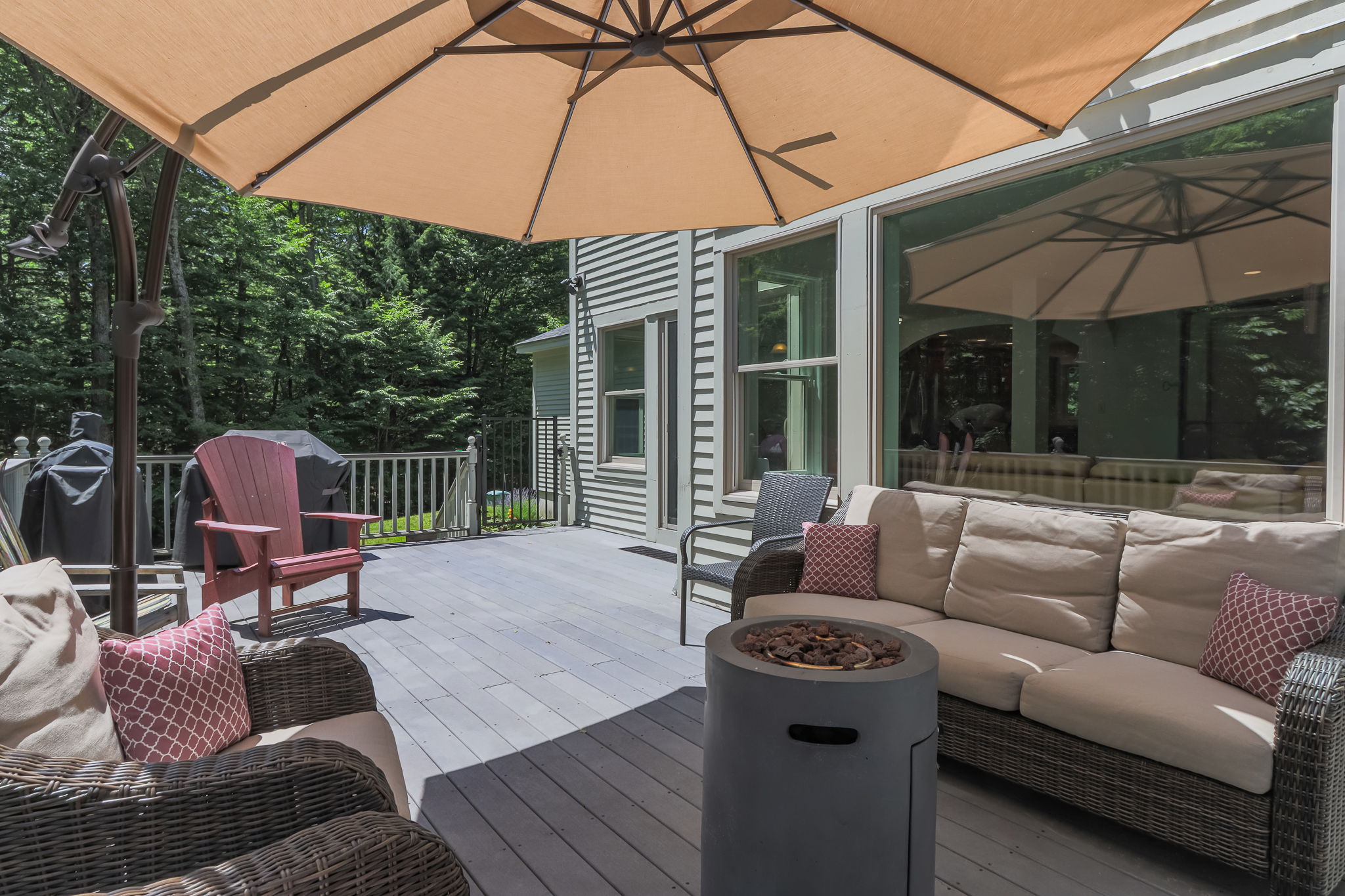 ExteriorRearPorch-2