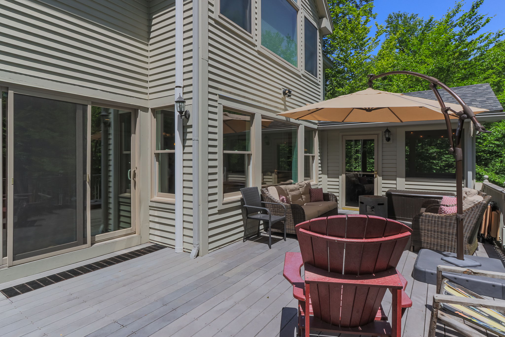 ExteriorRearPorch-3