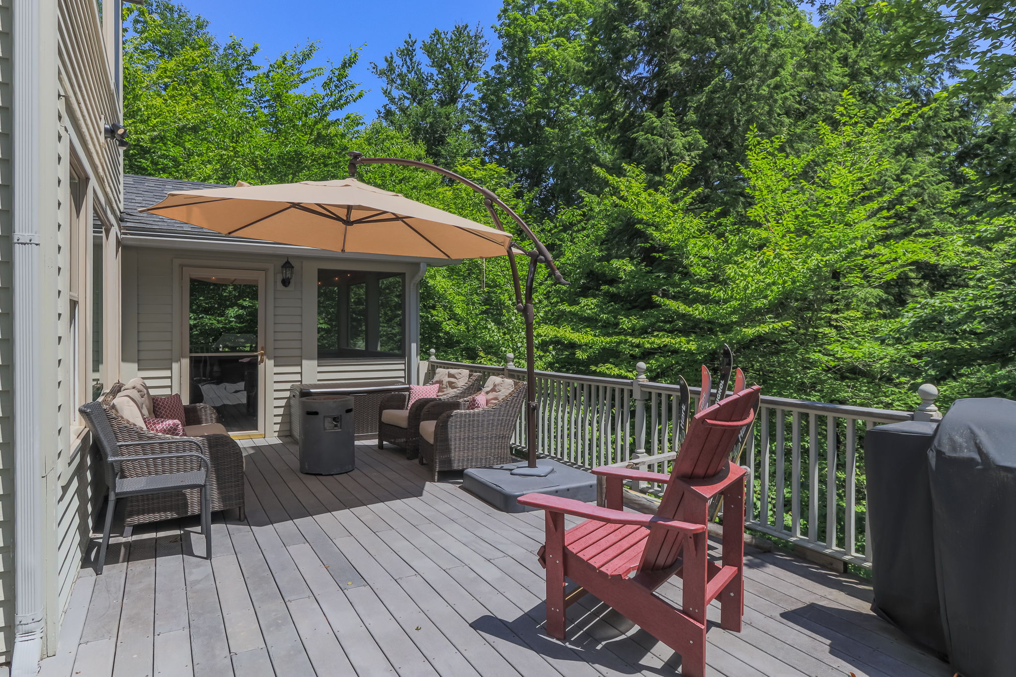 ExteriorRearPorch-4