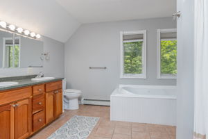 BedroomPrimaryBath-1
