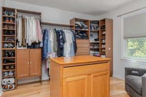BedroomPrimaryWardrobe-1