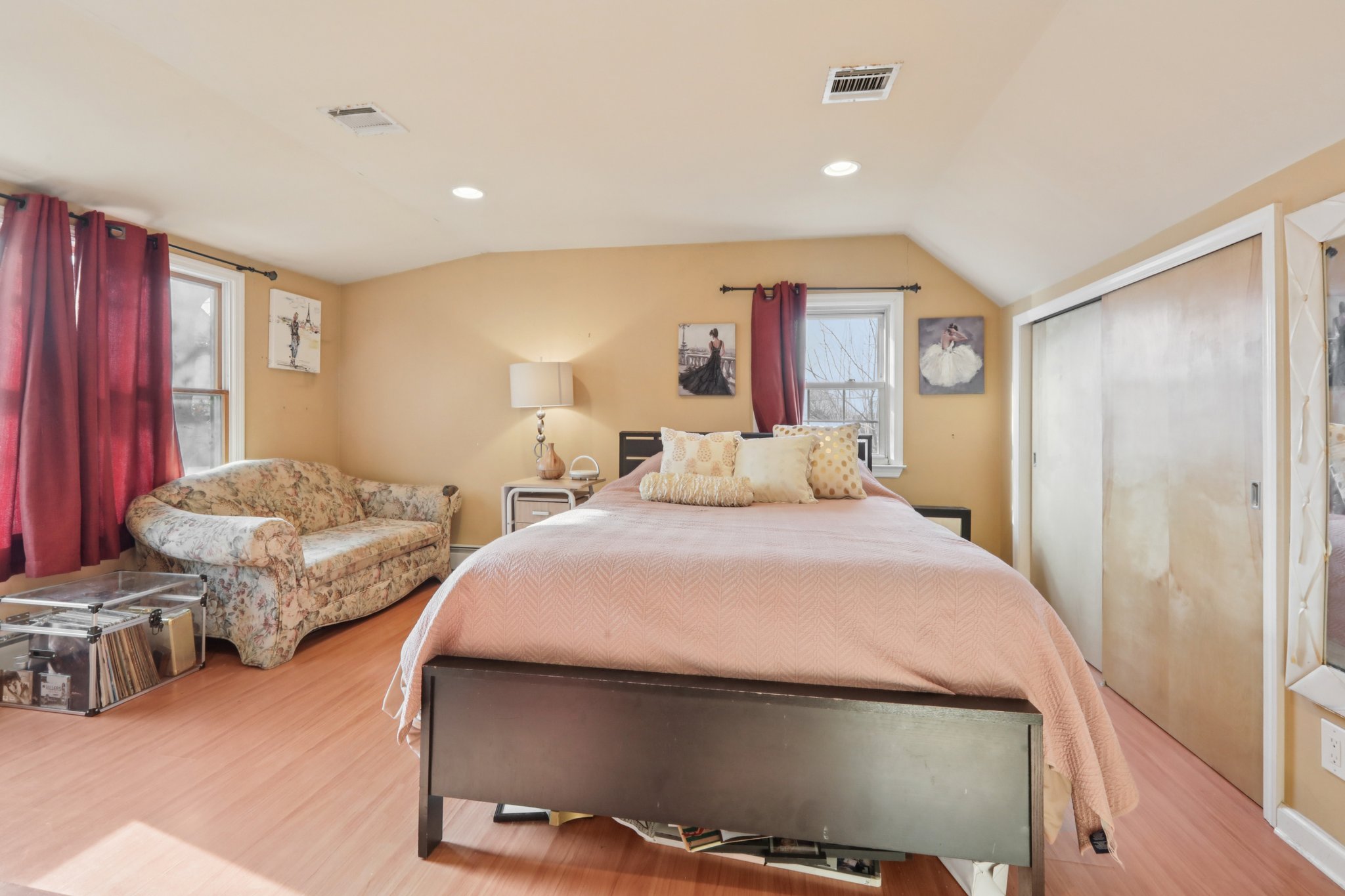 Brookview Dr-S0912-030.jpg