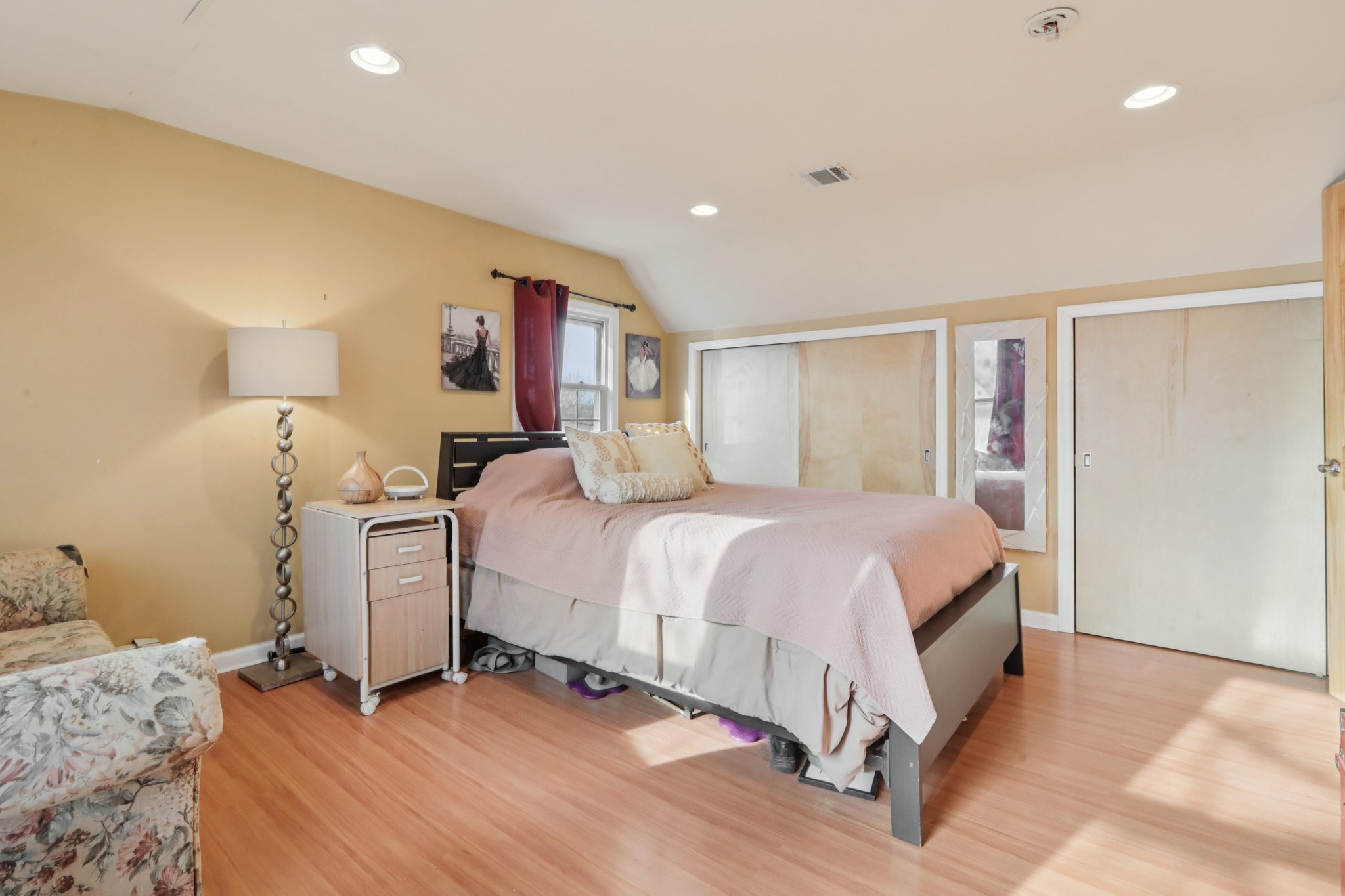 Brookview Dr-S0912-033.jpg