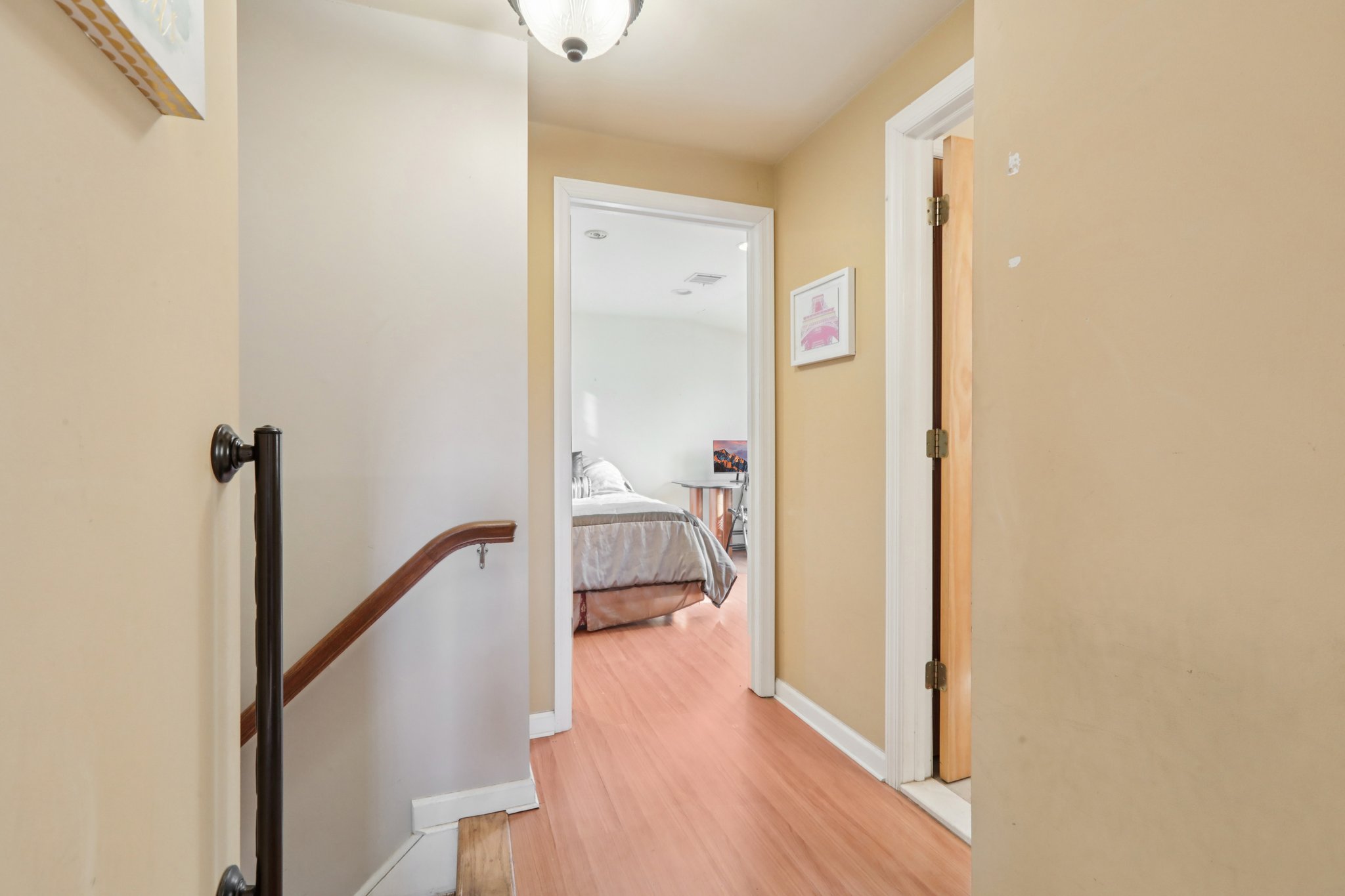 Brookview Dr-S0912-034.jpg