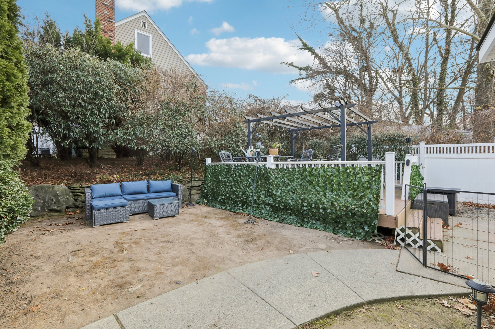 Brookview Dr-S0912-040.jpg