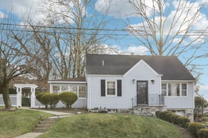 Brookview Dr-S0912-001.jpg