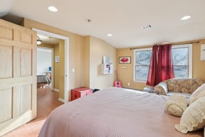 Brookview Dr-S0912-032.jpg