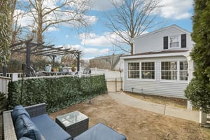 Brookview Dr-S0912-041.jpg