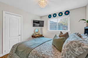 31-second bedroom2