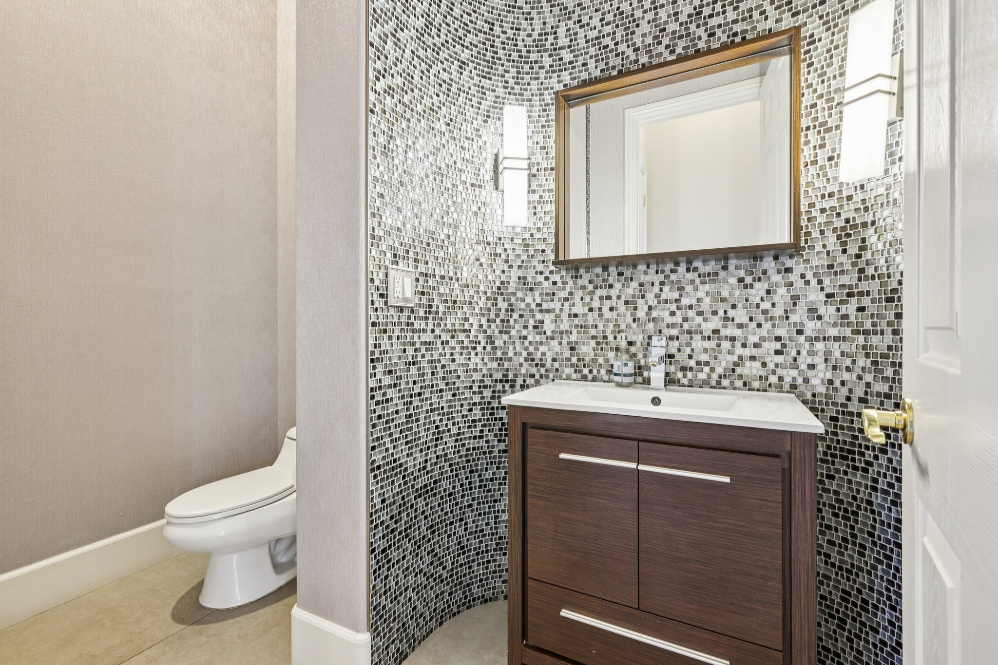 Caves Valley Ct-S1710-046.jpg