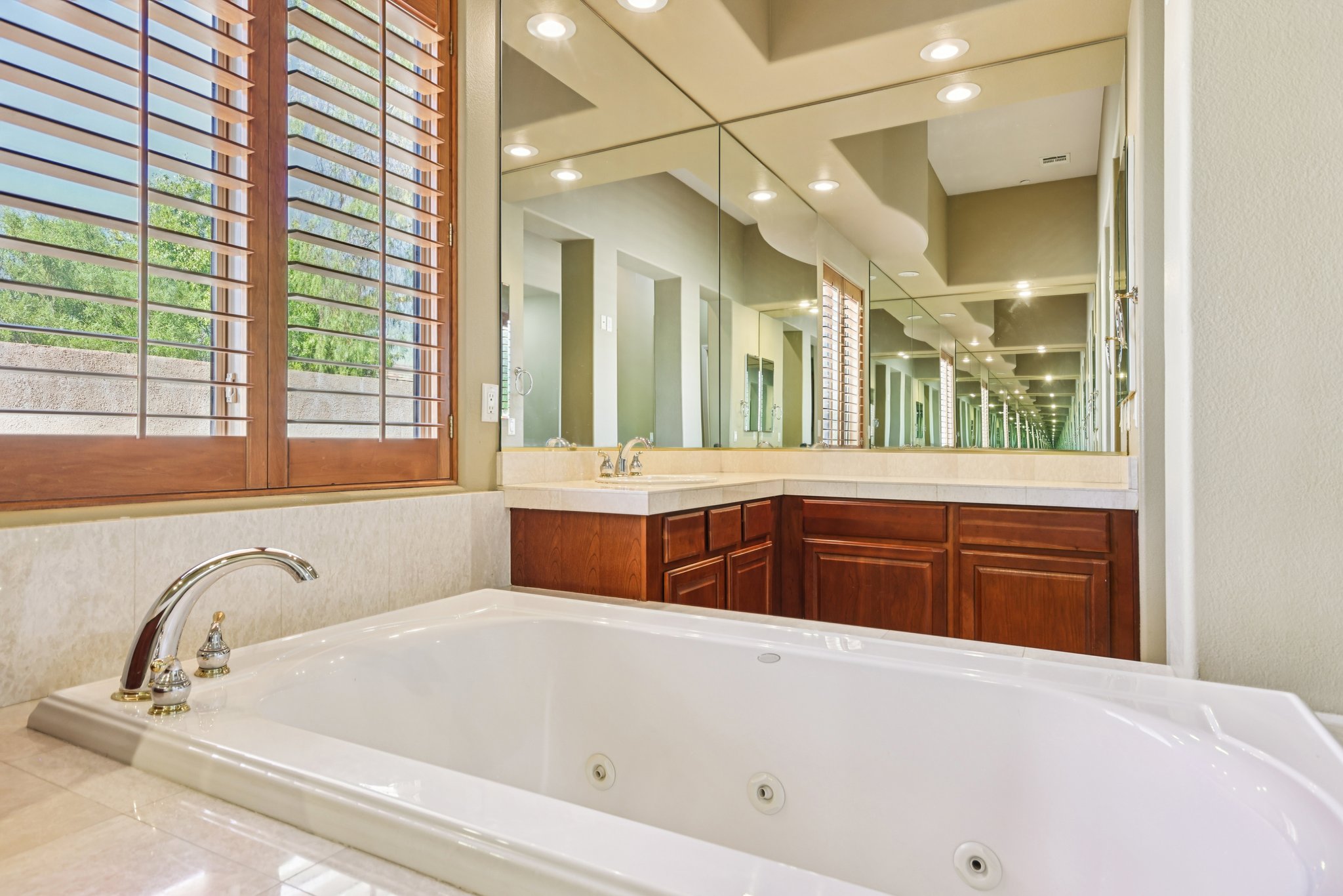 Caves Valley Ct-S1710-057.jpg