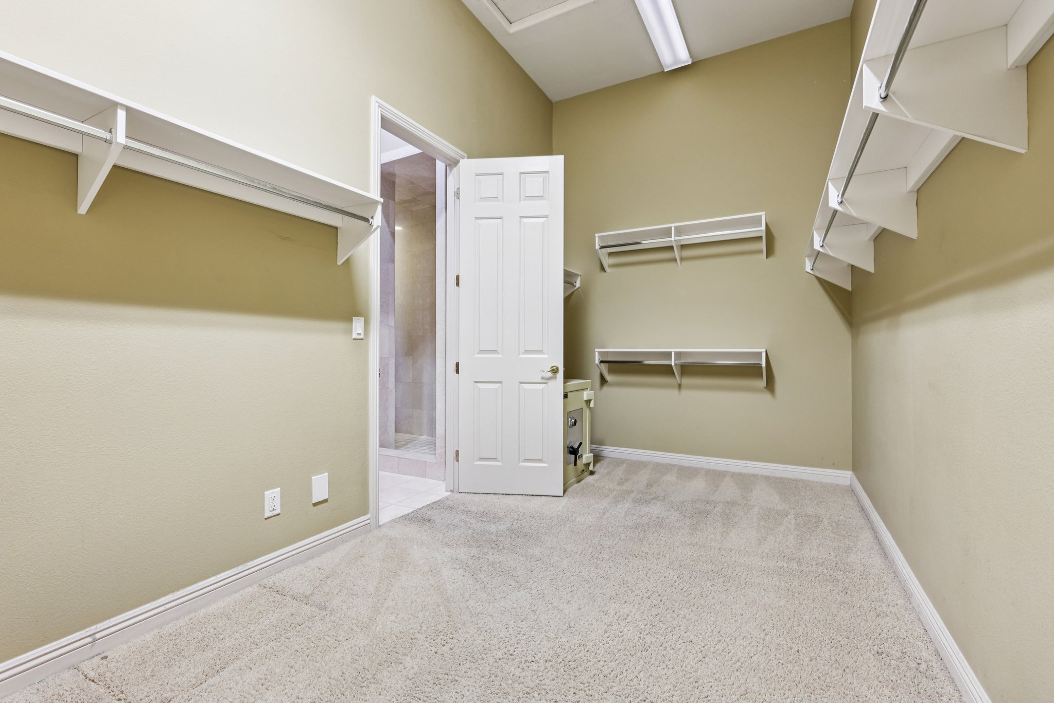 Caves Valley Ct-S1710-061.jpg