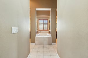 Caves Valley Ct-S1710-050.jpg