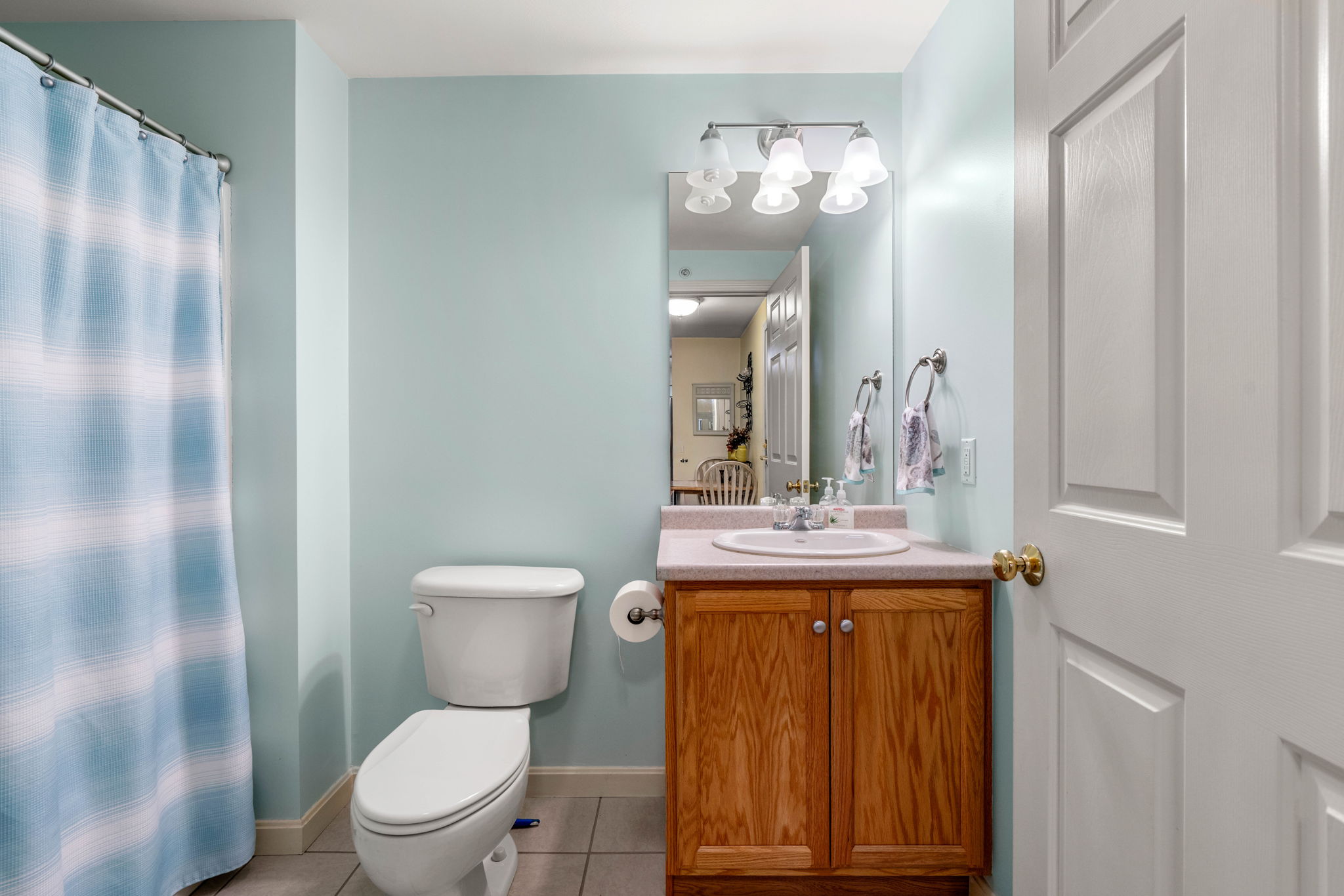 4 Crestview Cir, Londonderry, NH 03053, USA Photo 6