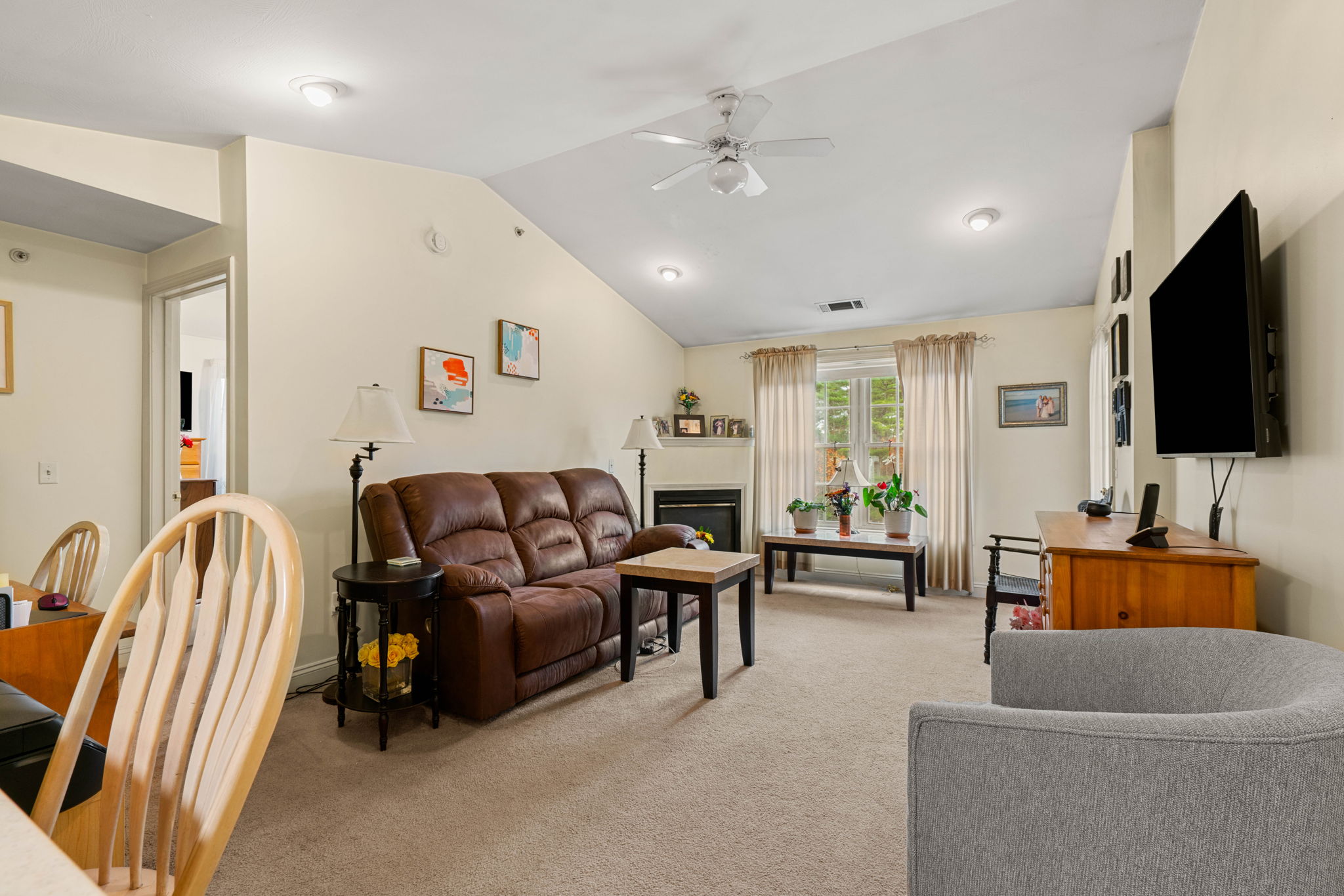 4 Crestview Cir, Londonderry, NH 03053, USA Photo 19