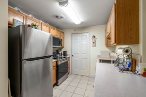 4 Crestview Cir, Londonderry, NH 03053, USA Photo 8