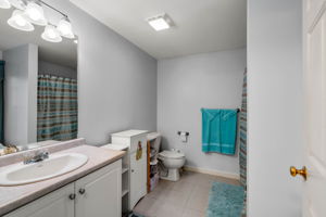 4 Crestview Cir, Londonderry, NH 03053, USA Photo 26