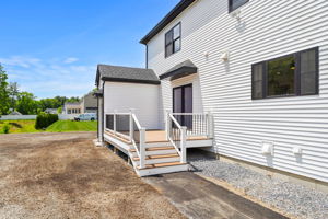 4 Fitzpatrick Ln, North Billerica, MA 01862, USA Photo 3
