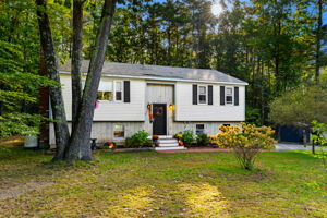 4 Garrison Ln, Madbury, NH 03823, USA Photo 3