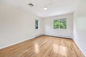 Hidden Glen Rd-S0207-034.jpg