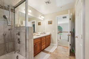 Logans Way-1305-037.jpg